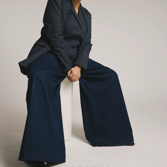 Universal Standard Navy Wide-Leg High-Waist Trousers - Picture 6 of 11